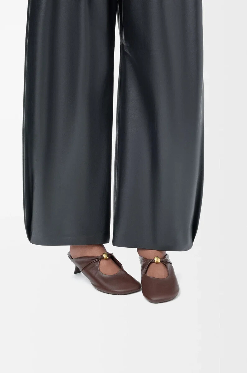 pebble soft mule aus nappa-lammleder brownie