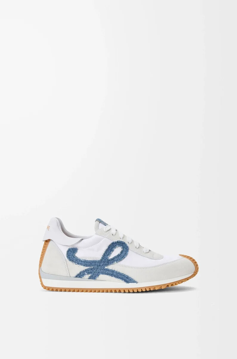 flow runner 2.0 aus nylon und wildleder weißhellblau