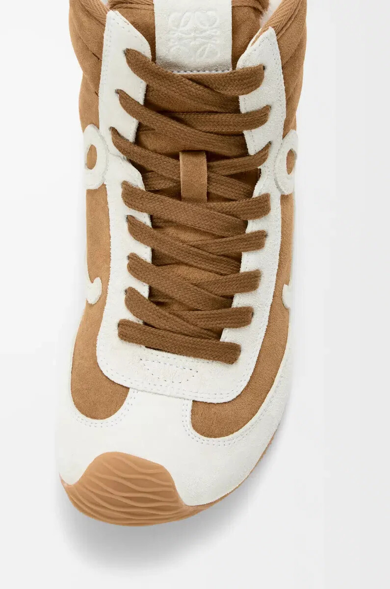 ballet runner 2.0 high-top-sneaker aus wildleder und lammfell farbe hellbraunweiß