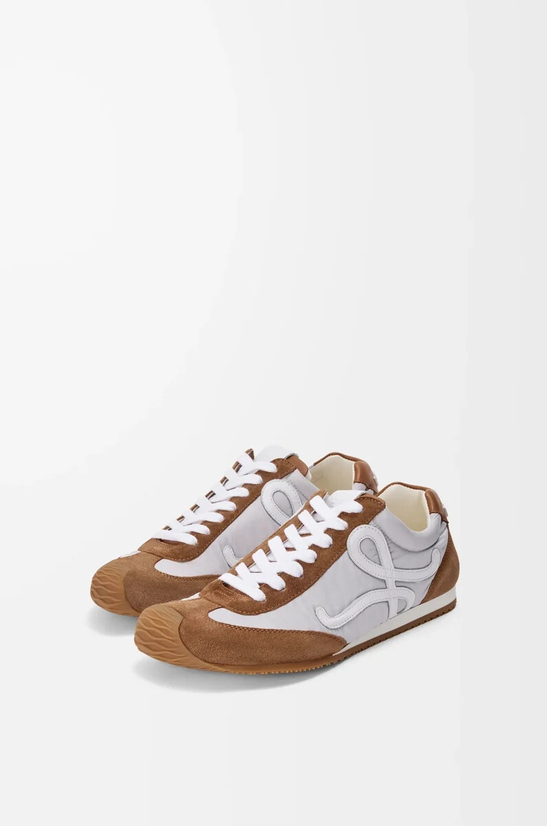 ballet runner 2.0 aus nylon und kalbsleder grauweißhellbraun