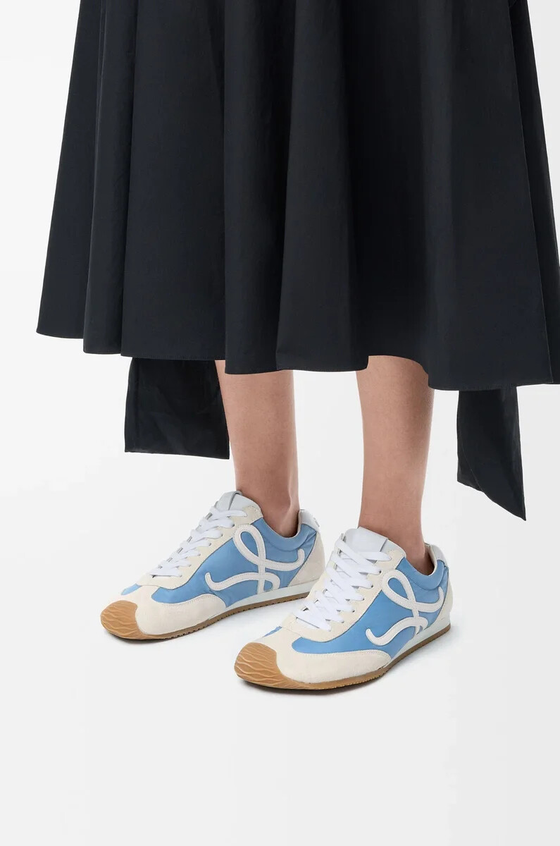 ballet runner 2.0 aus nylon und kalbsleder blauweißhellweiß
