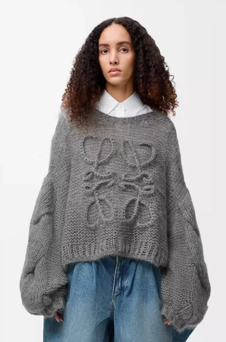 anagramm-pullover aus mohair graumeliert