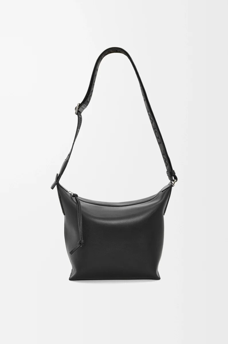 kleine cubi-umhängetasche aus geschmeidigem glattem kalbsleder und jacquard-muster in schwarz