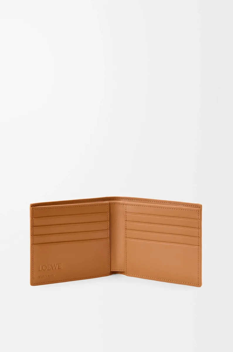 puzzle-bifold-geldbörse aus geschmeidigem genarbtem kalbsleder in hell-canyon-braun
