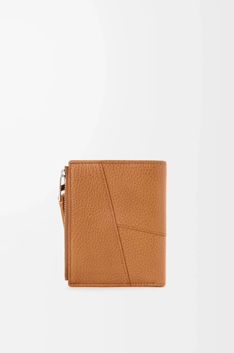 puzzle slim compact wallet aus geschmeidigem genarbtem kalbsleder in hellcanyonbraun