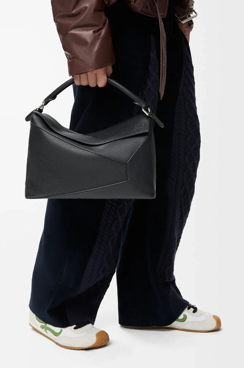 große puzzle edge tasche aus genarbtem kalbsleder schwarz