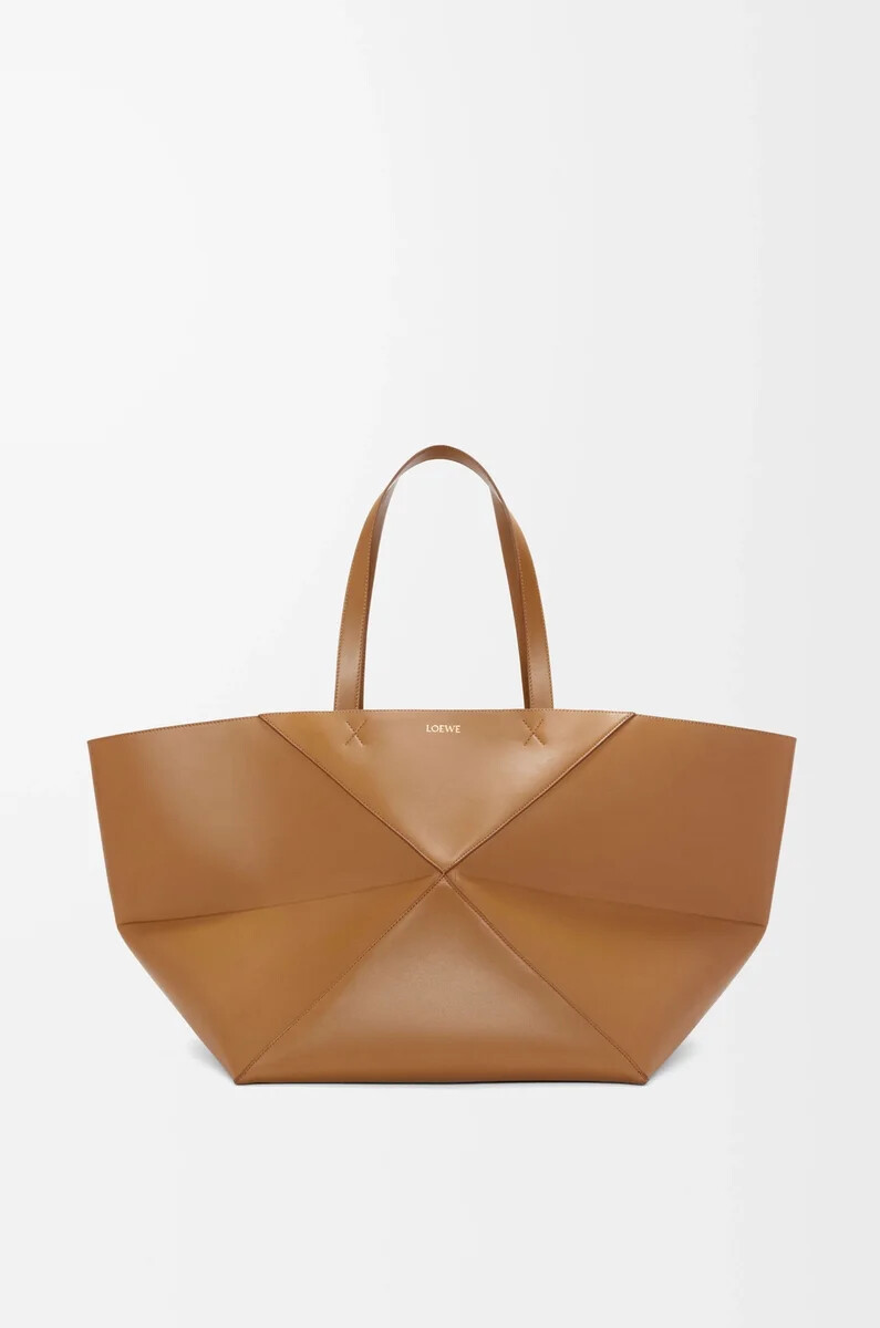 xxl puzzle fold tote aus glänzendem kalbsleder in eiche