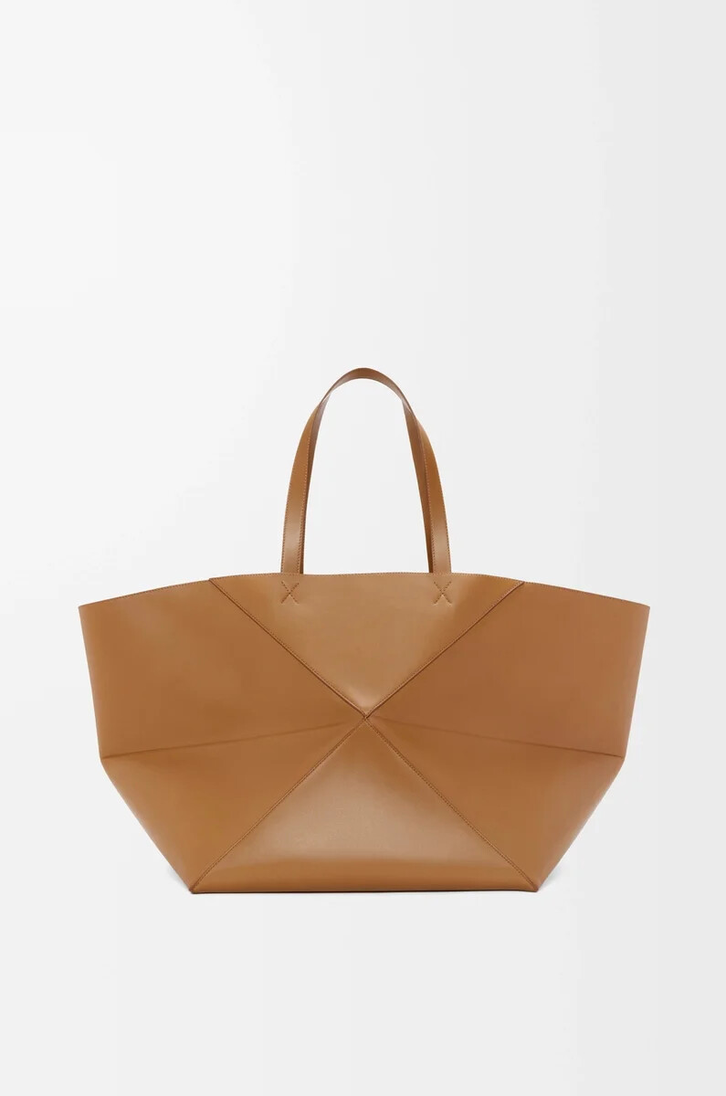 xxl puzzle fold tote aus glänzendem kalbsleder in eiche