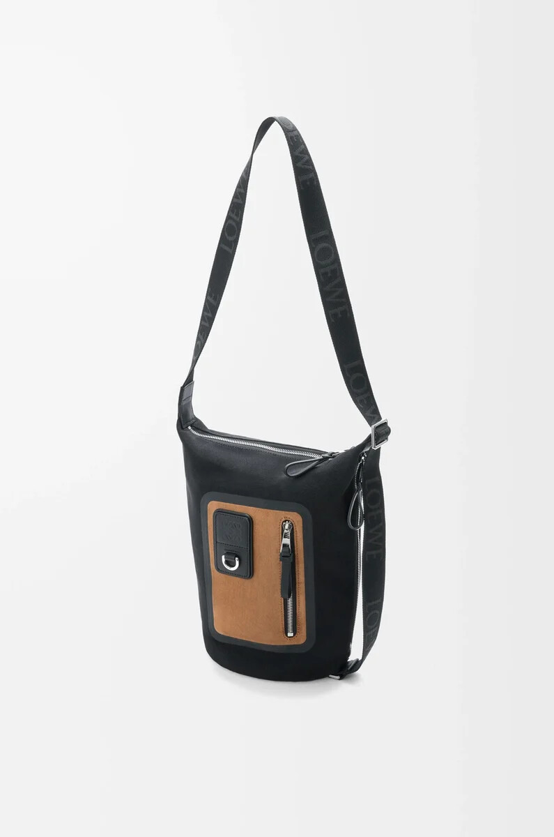 kleiner flex loop bucket bag aus canvas und wildleder schwarzdunkelgold