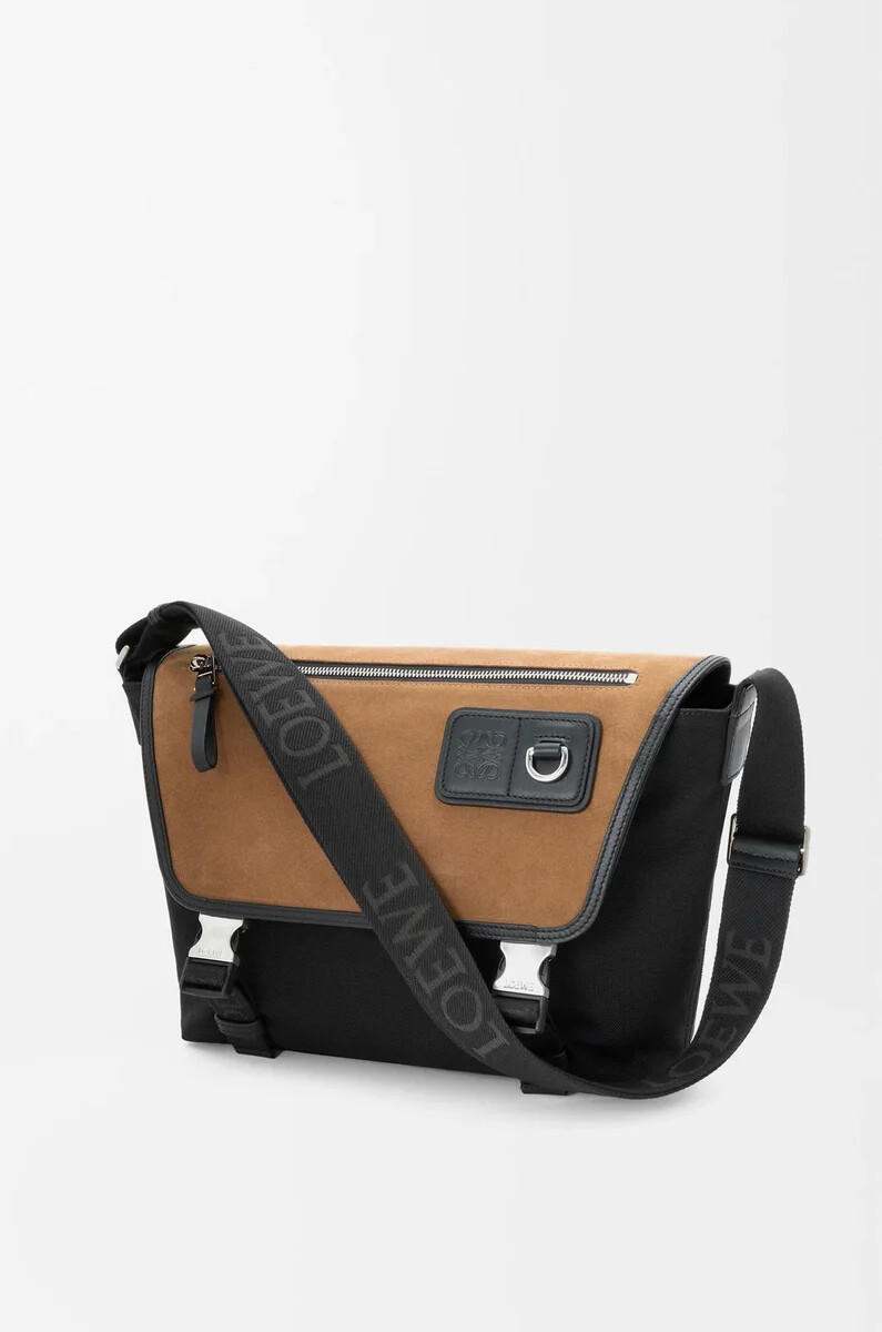 medium flex messenger bag aus canvas und wildleder in schwarzdunkelgold