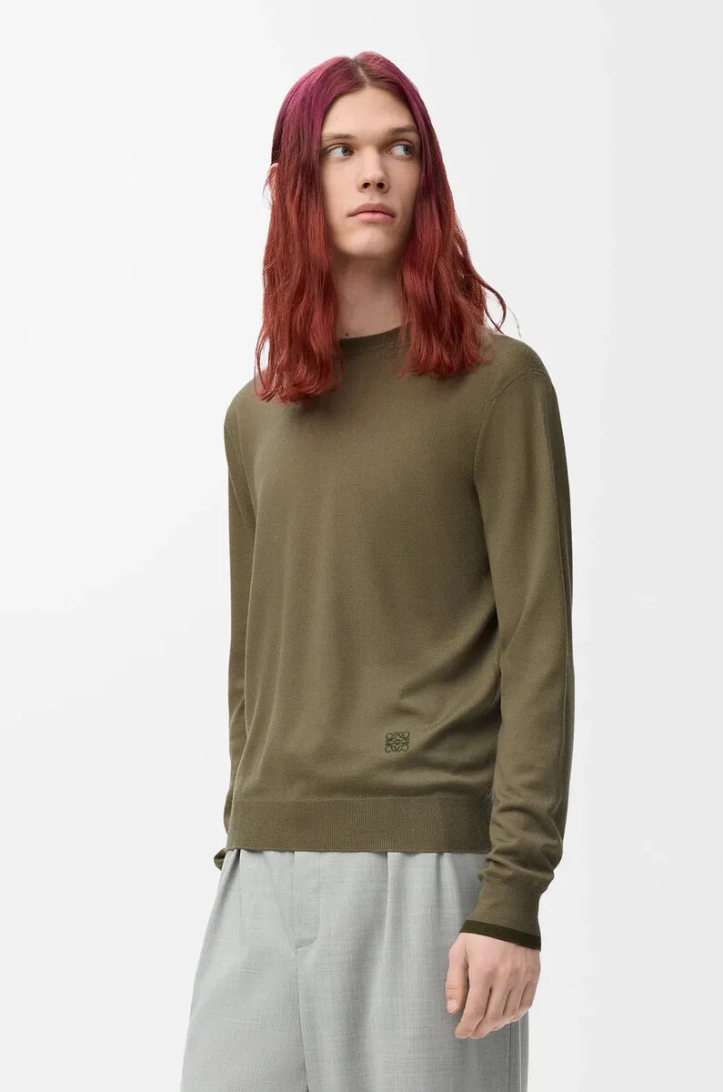 pullover aus wolle grünkhaki