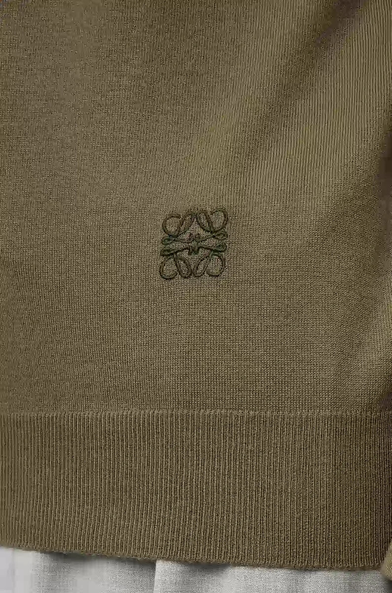 pullover aus wolle grünkhaki
