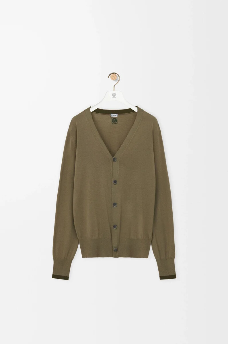 strickjacke aus wolle grünkhaki