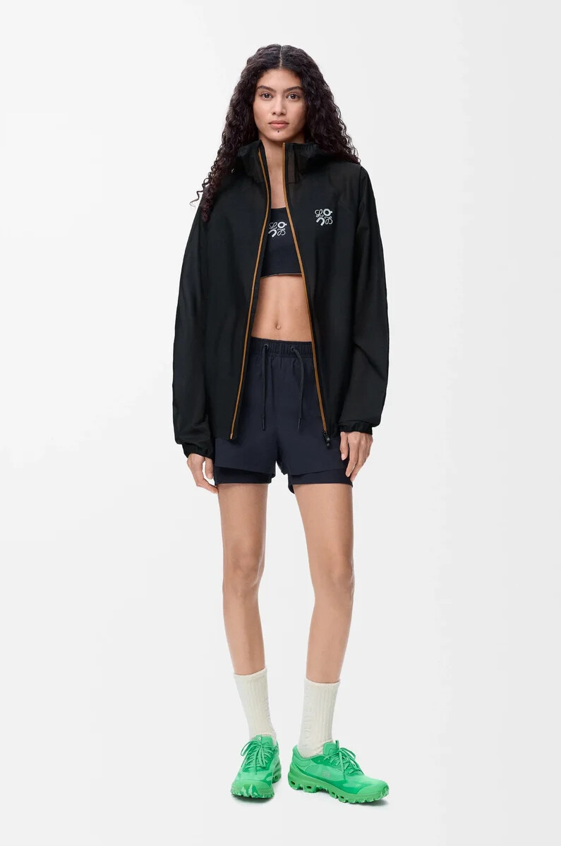 ultra-jacke aus technischem obermaterial schwarz