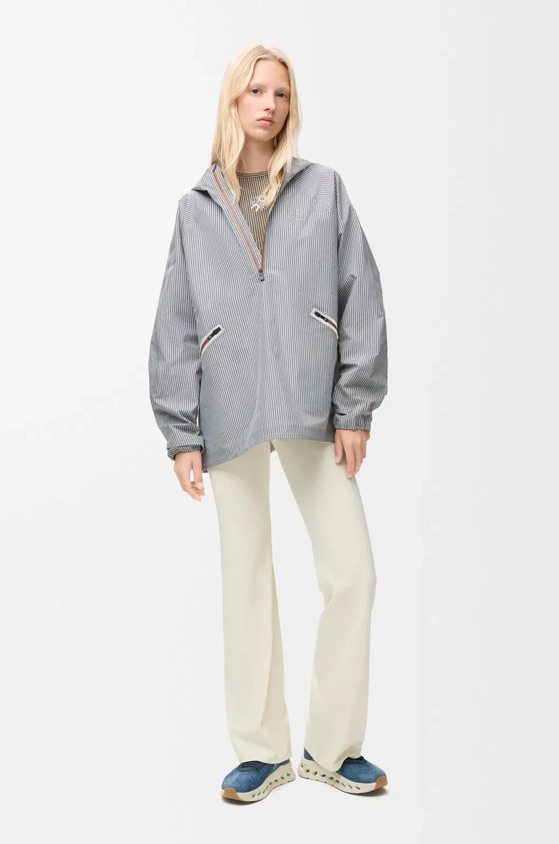 storm anorak aus technischem shell beigeblau