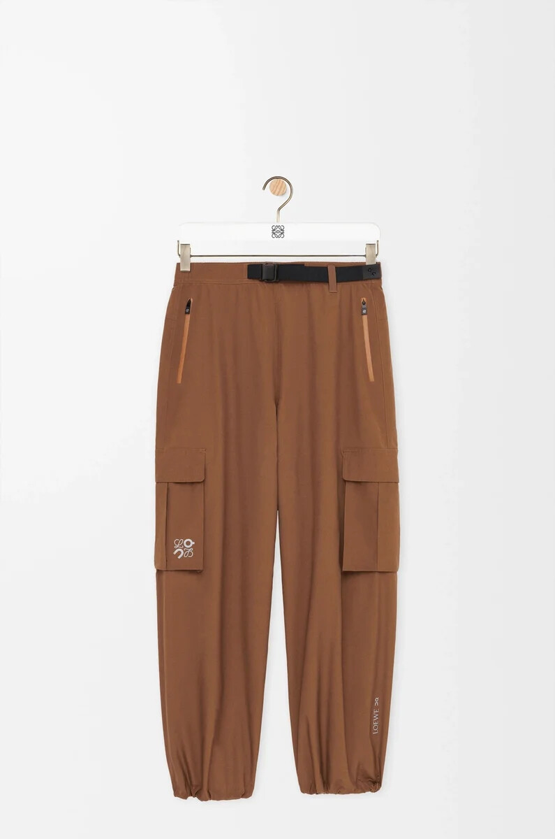 cargohose aus technischem shell-material toffee