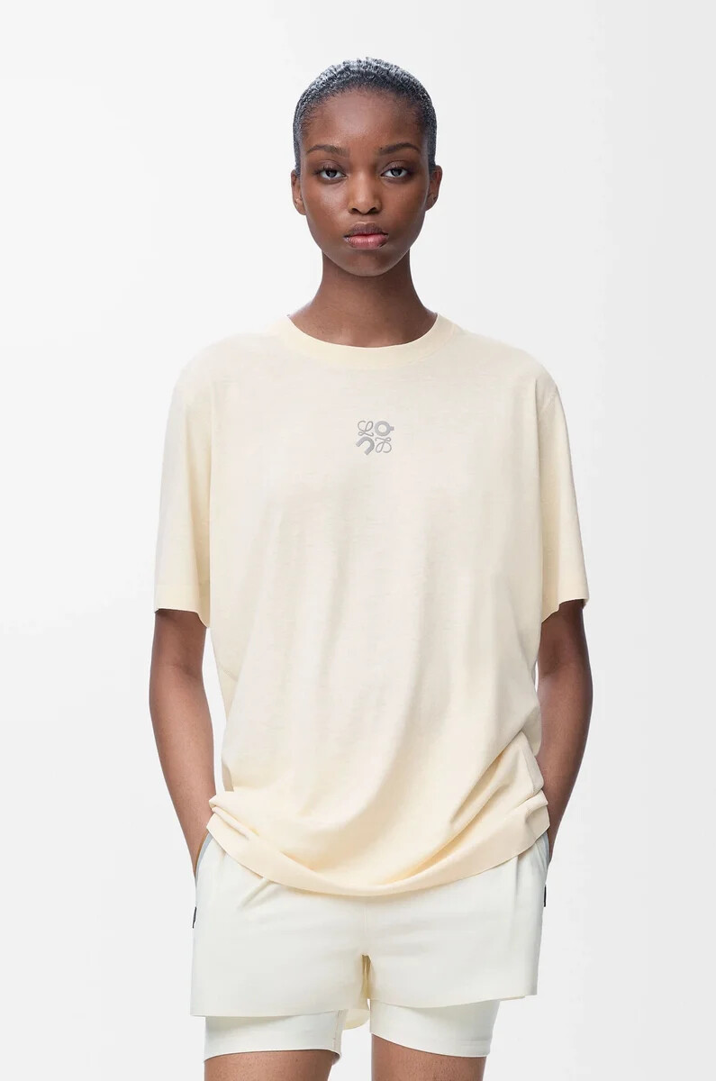 funktions-t-shirt aus elfenbeinfarbenem jersey
