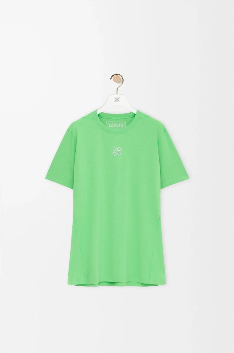 funktions-t-shirt aus grünem jersey