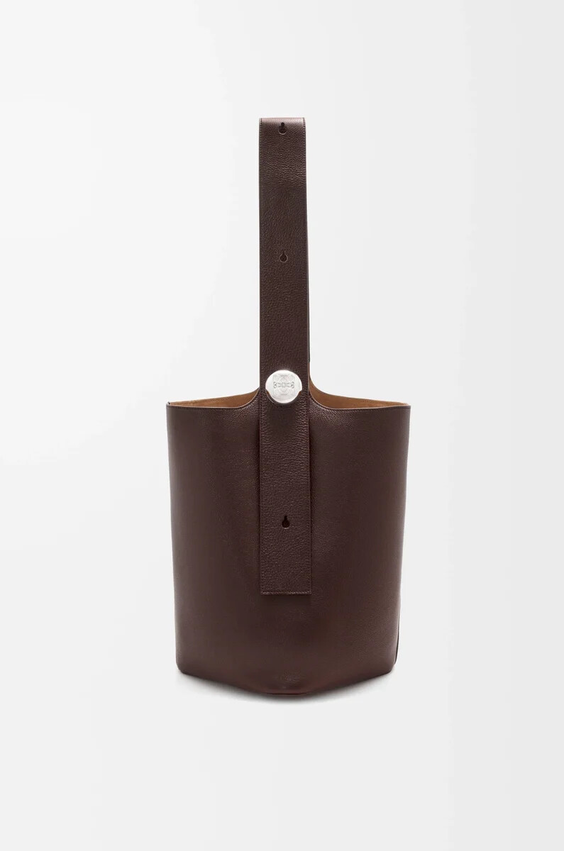 großer kieselstein-eimer aus geschmeidigem genarbtem kalbsleder in oxblood