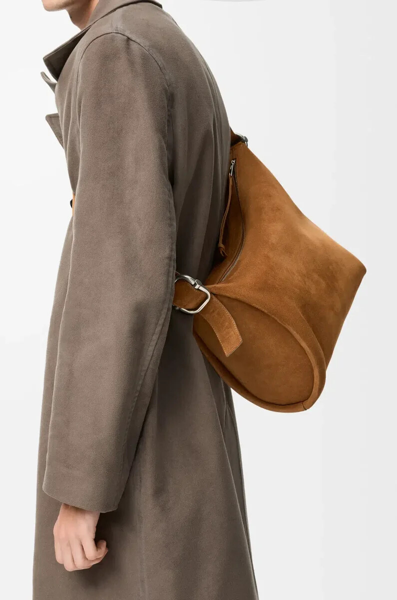 loop bucket bag aus wildleder-kalbsleder tabak