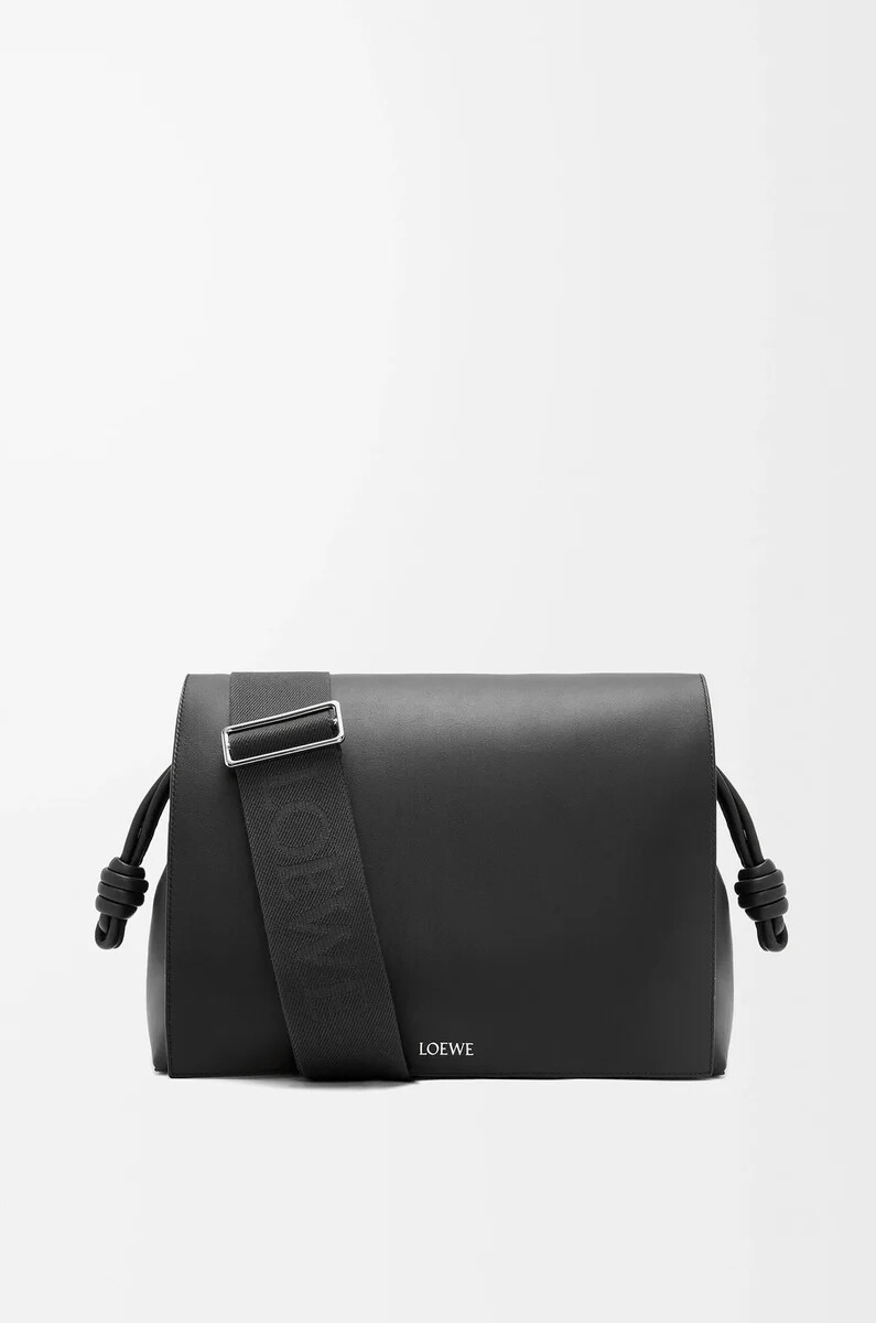 flamenco-tasche aus glänzendem geschmeidigem kalbsleder schwarz