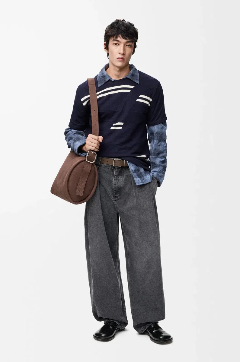 jeans aus schwarzem denim