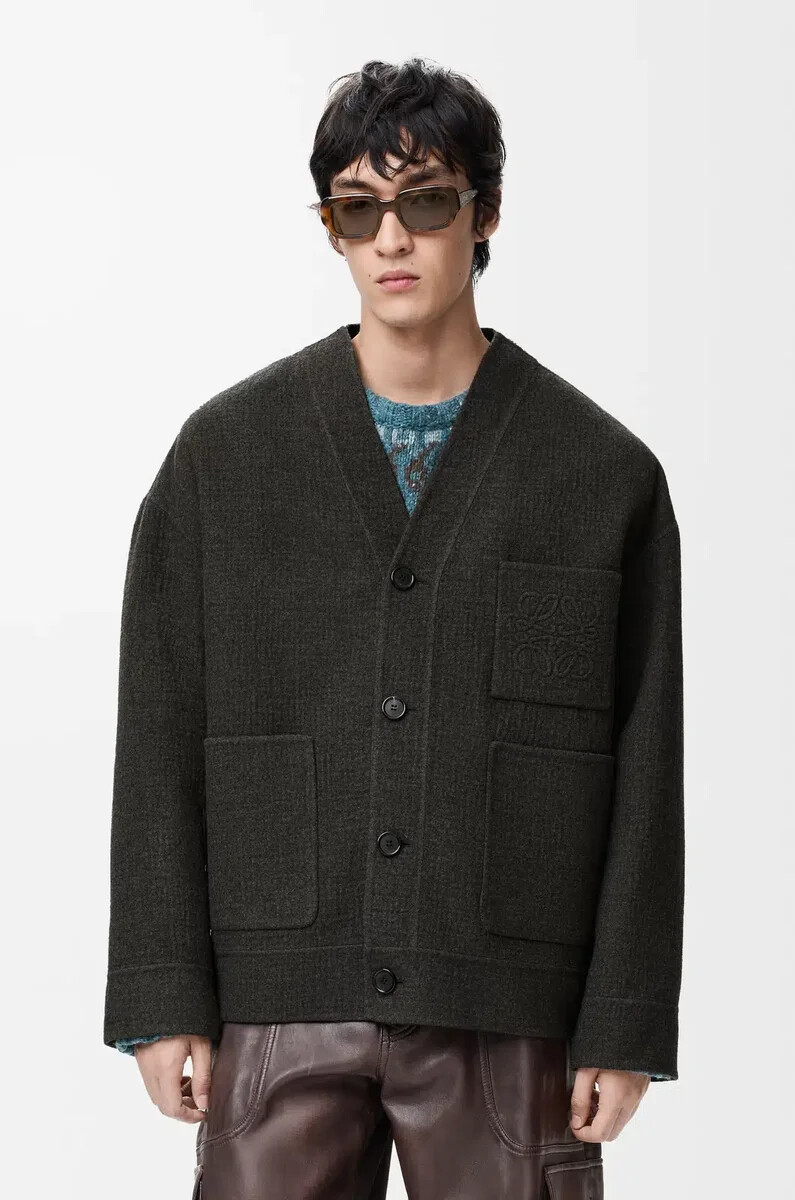 strickjacke aus wolle und seide khakibraunblau