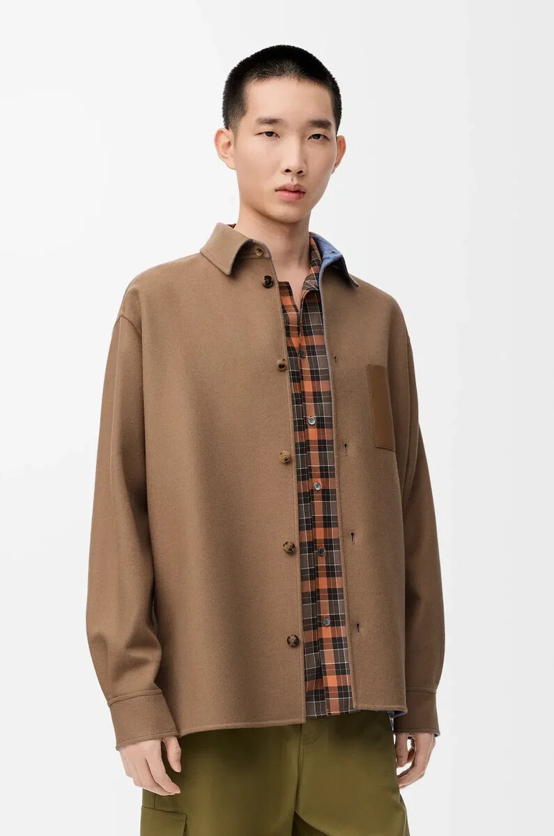 overshirt aus schurwolle und kaschmir kamelblau