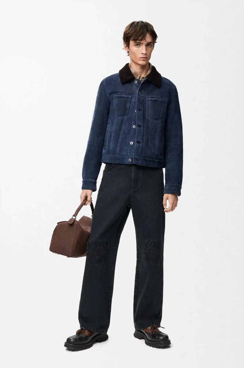 truckerjacke aus shearling marineblaubraun