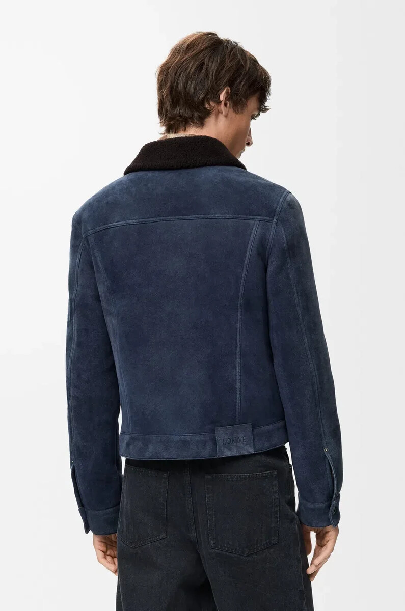 truckerjacke aus shearling marineblaubraun