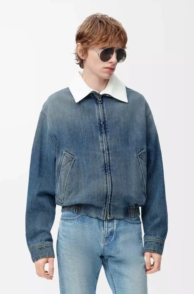jeansblaue jacke mit reißverschluss