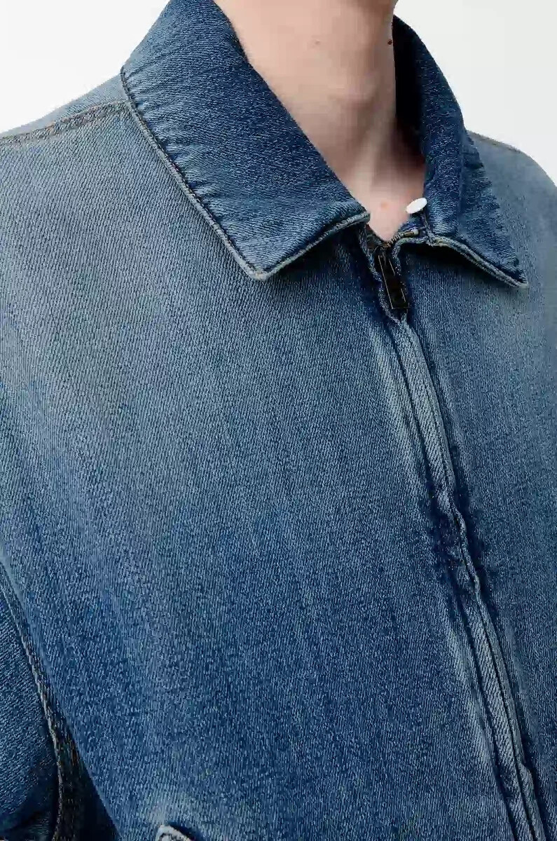 jeansblaue jacke mit reißverschluss