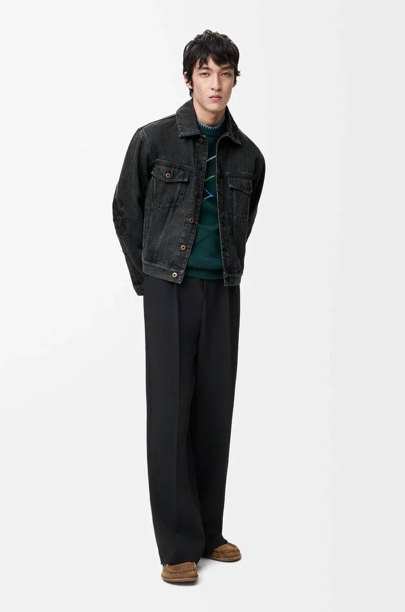 anagram-jacke aus schwarzem denim