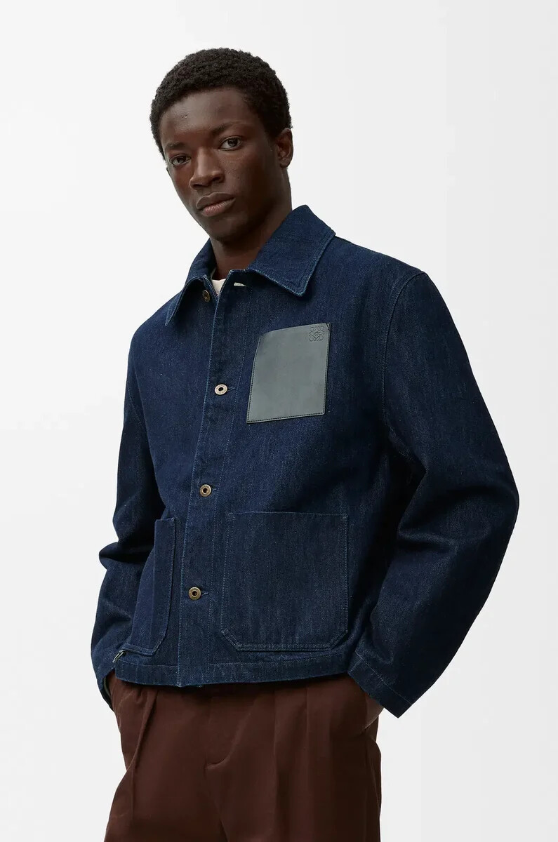 arbeitsjacke aus denim in indigoblau
