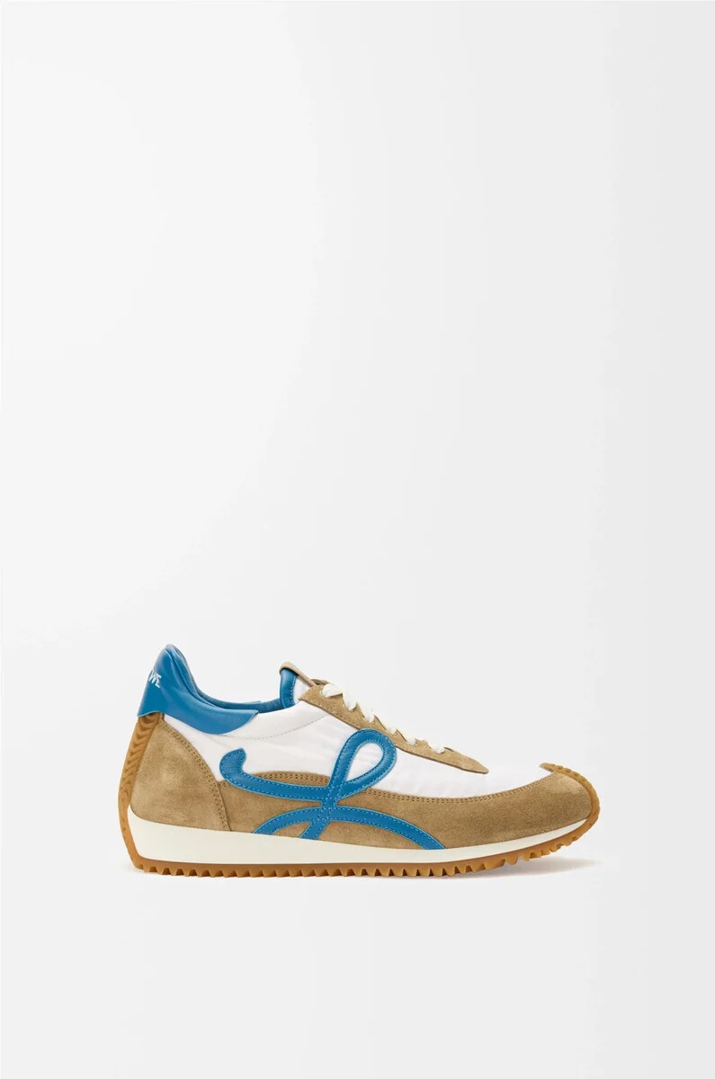 flow runner 2.0 aus nylon und wildleder sandblauweiß