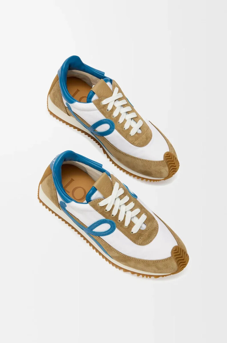 flow runner 2.0 aus nylon und wildleder sandblauweiß