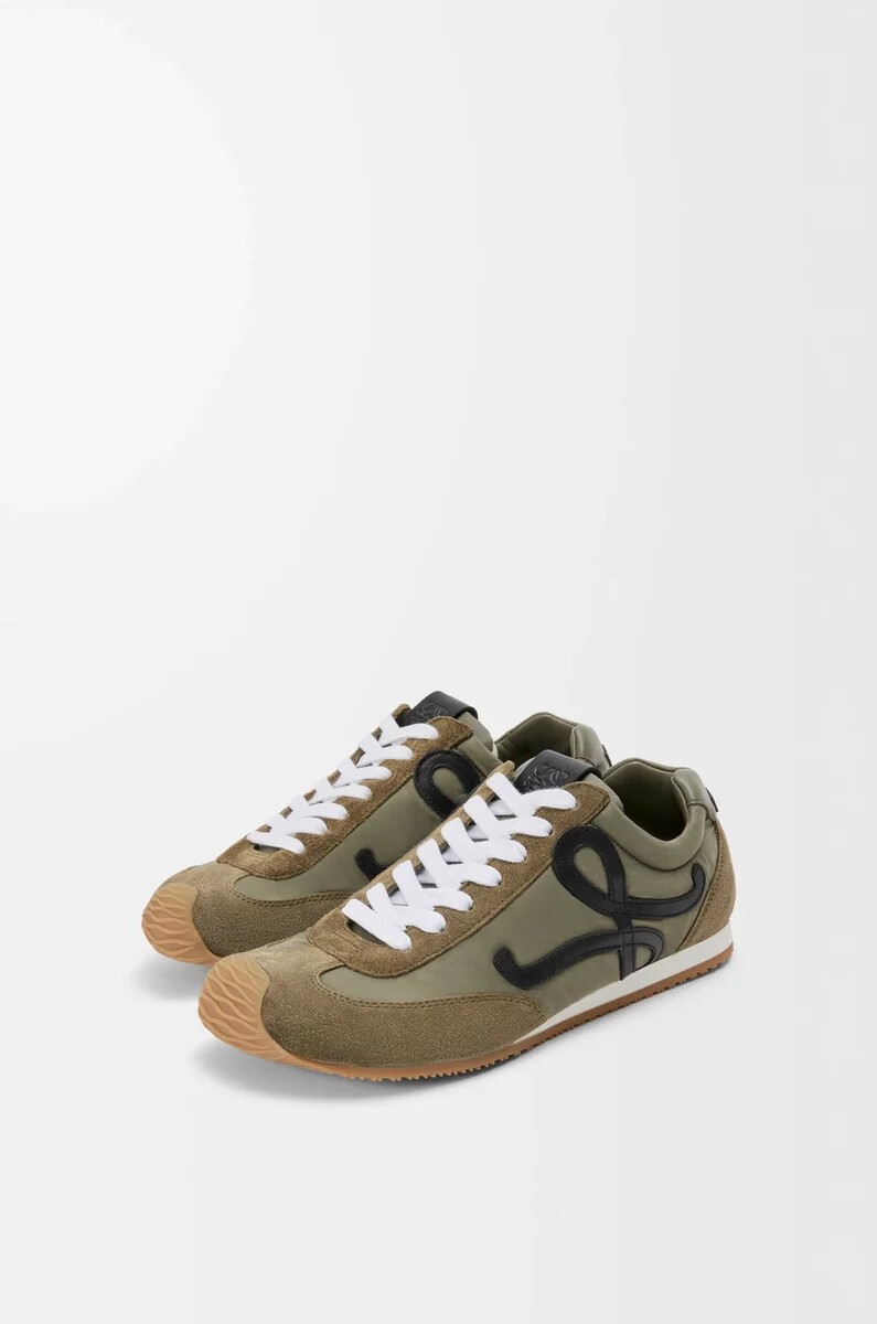 ballet runner 2.0 aus nylon und kalbsleder hellkhakischwarzweiß