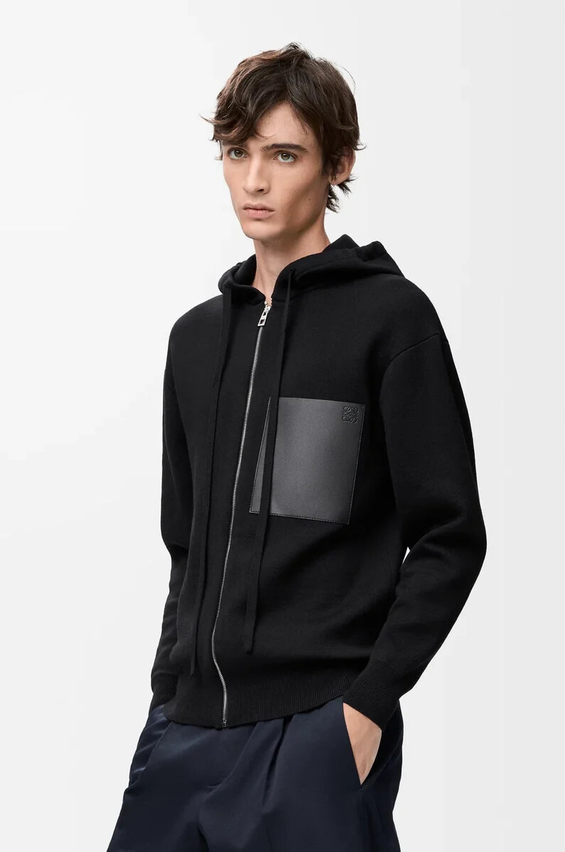 schwarzer woll-kapuzenpullover mit reißverschluss