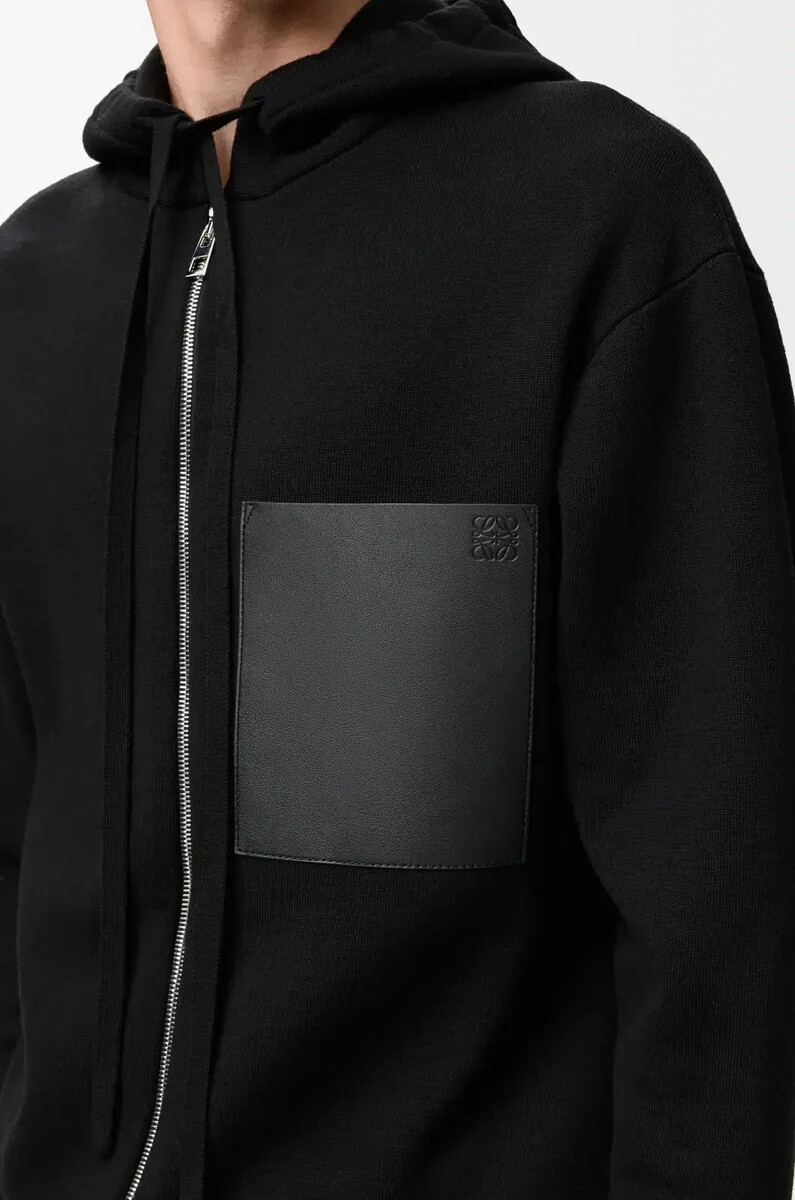schwarzer woll-kapuzenpullover mit reißverschluss